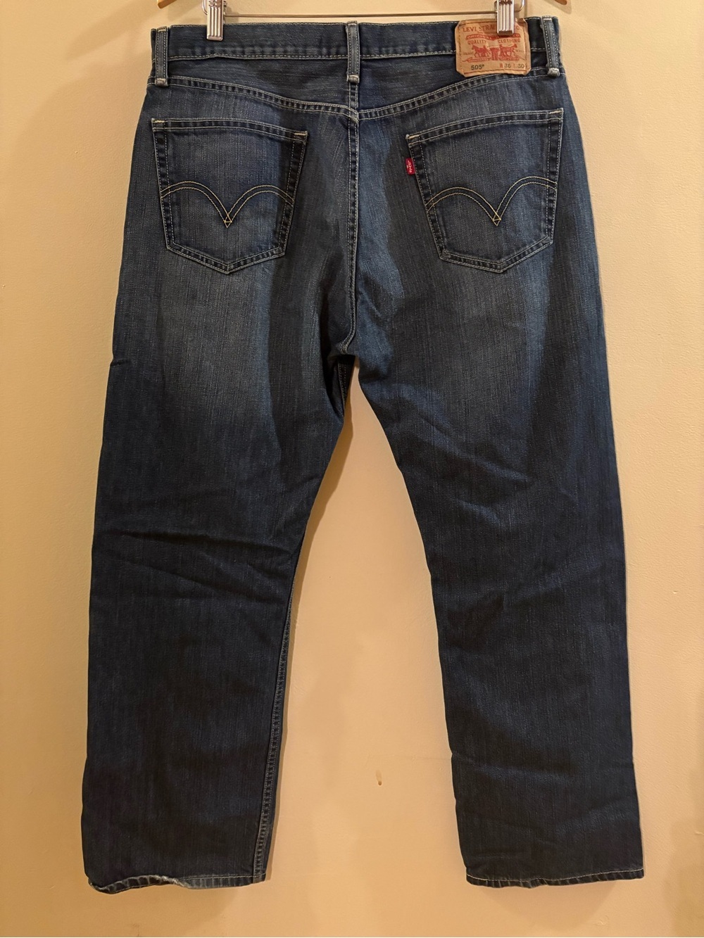 Levi's 505 Straight Men’s Jeans in Dark Blue Denim, Sz 36.